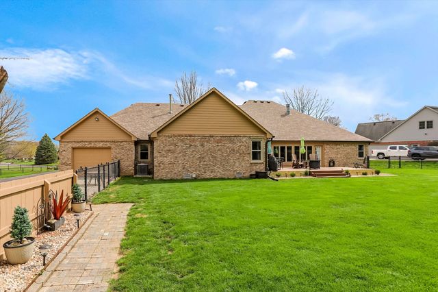 5344 W Stone Way, New Palestine, IN 46163