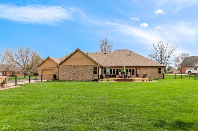 5344 W Stone Way, New Palestine, IN 46163