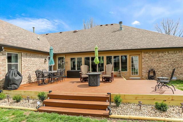 5344 W Stone Way, New Palestine, IN 46163