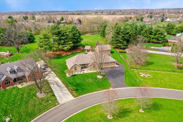 5344 W Stone Way, New Palestine, IN 46163