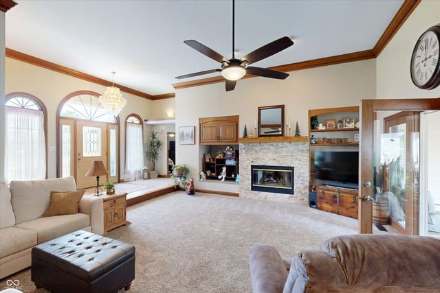 5344 W Stone Way, New Palestine, IN 46163