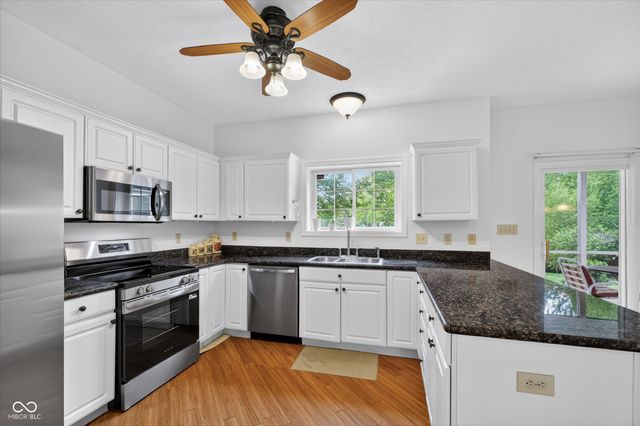 211 Wyndotte Drive, Carmel, IN 46032