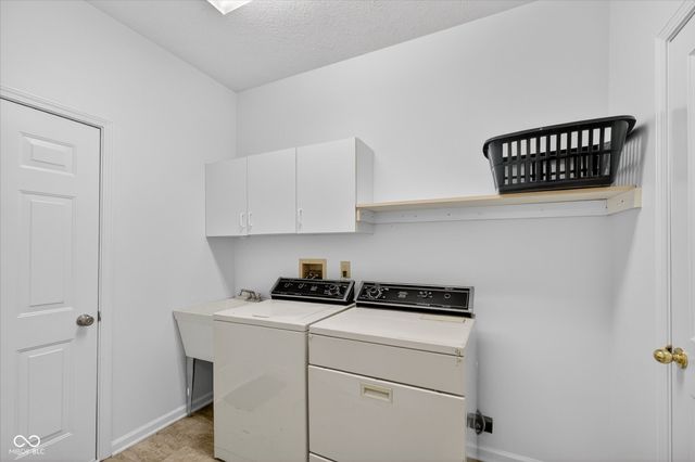 211 Wyndotte Drive, Carmel, IN 46032
