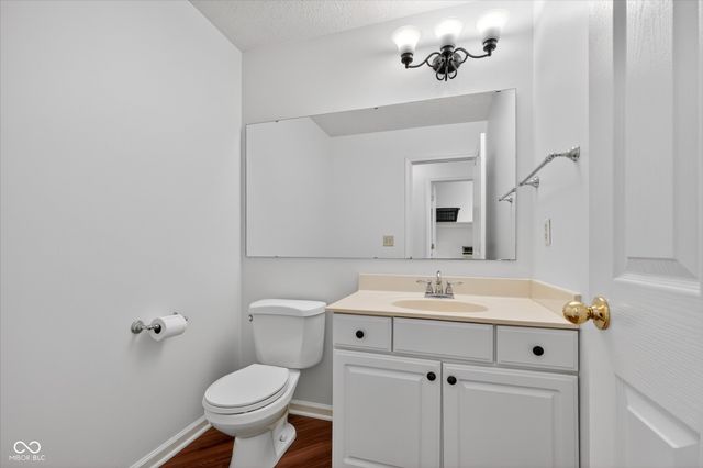 211 Wyndotte Drive, Carmel, IN 46032