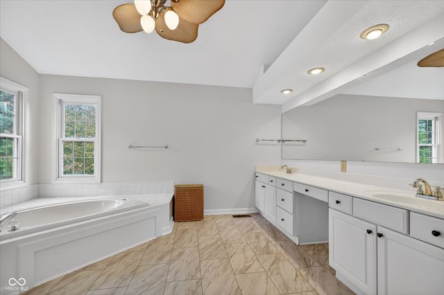 211 Wyndotte Drive, Carmel, IN 46032