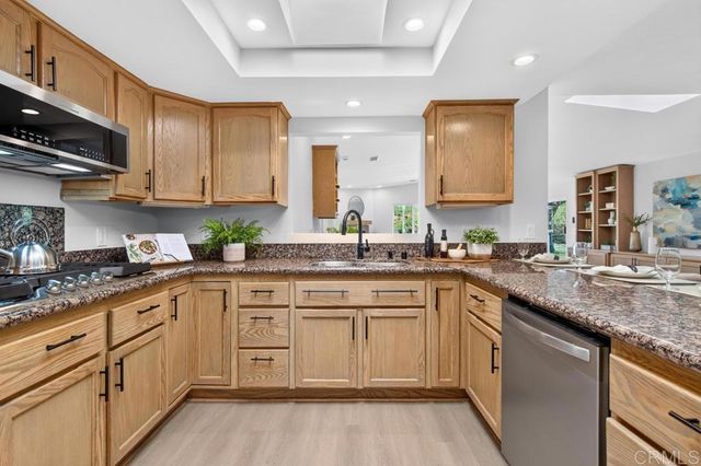 543 Eldorado Drive, Escondido, CA 92025