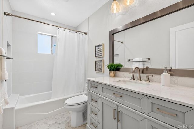 543 Eldorado Drive, Escondido, CA 92025