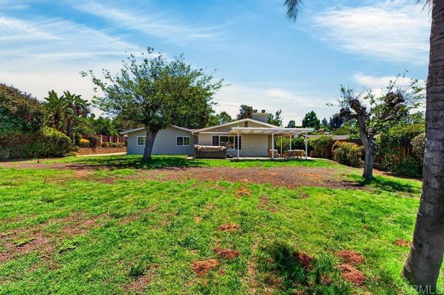 543 Eldorado Drive, Escondido, CA 92025