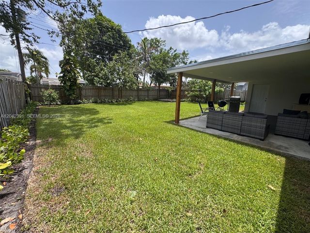 8130 NW 12th Street, Pembroke Pines, FL 33024
