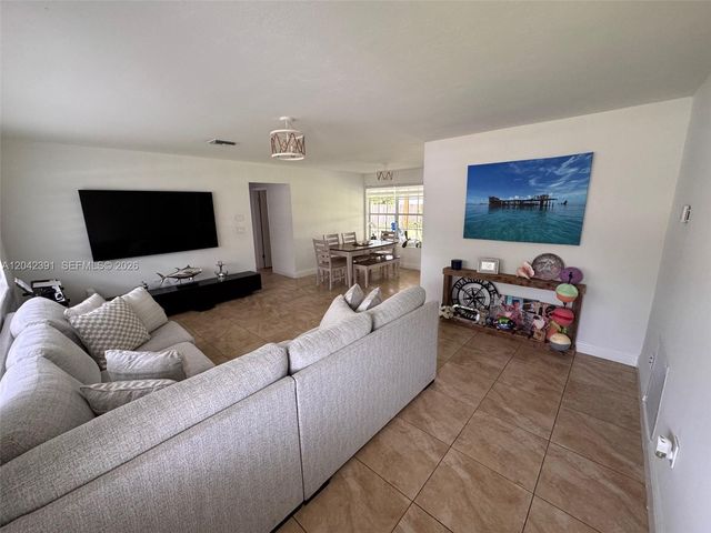 8130 NW 12th Street, Pembroke Pines, FL 33024