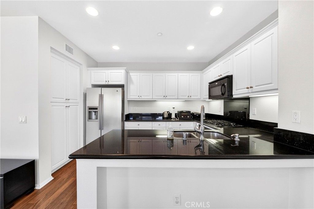 Image 13 of property listing at 1800 Oak Street 624, Torrance, CA 90501