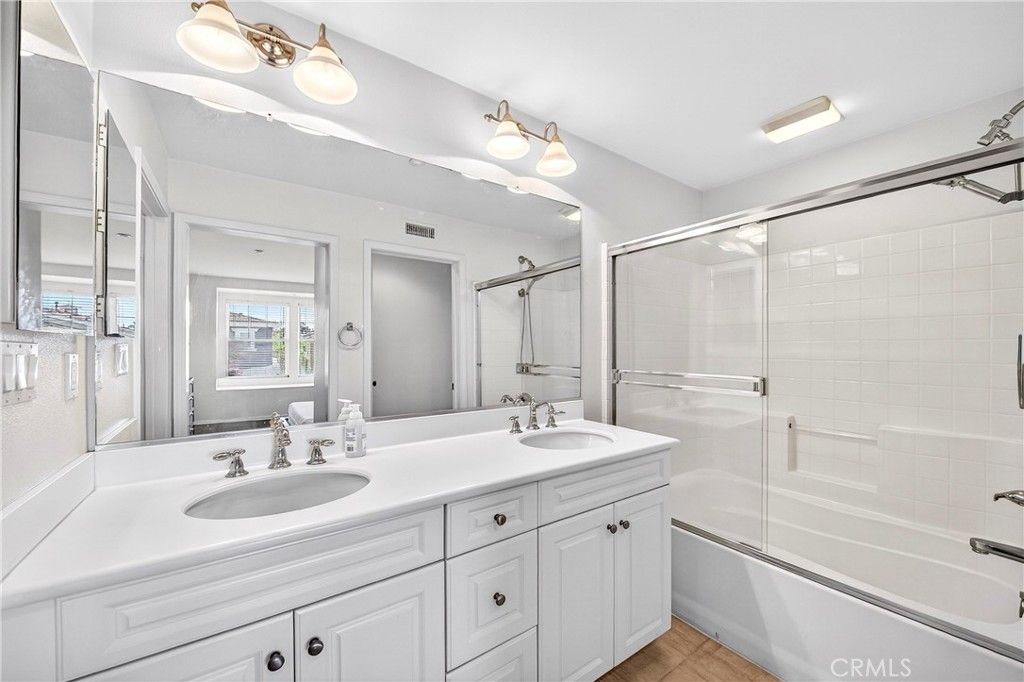 Image 22 of property listing at 1800 Oak Street 624, Torrance, CA 90501