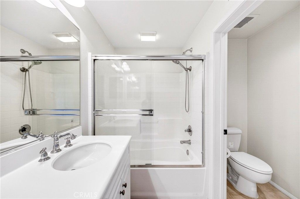 Image 23 of property listing at 1800 Oak Street 624, Torrance, CA 90501