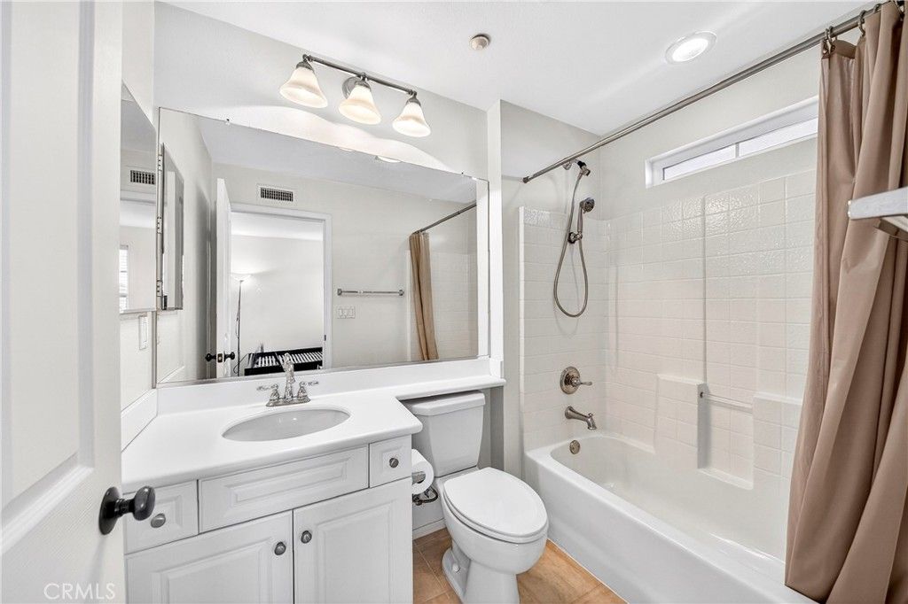 Image 28 of property listing at 1800 Oak Street 624, Torrance, CA 90501