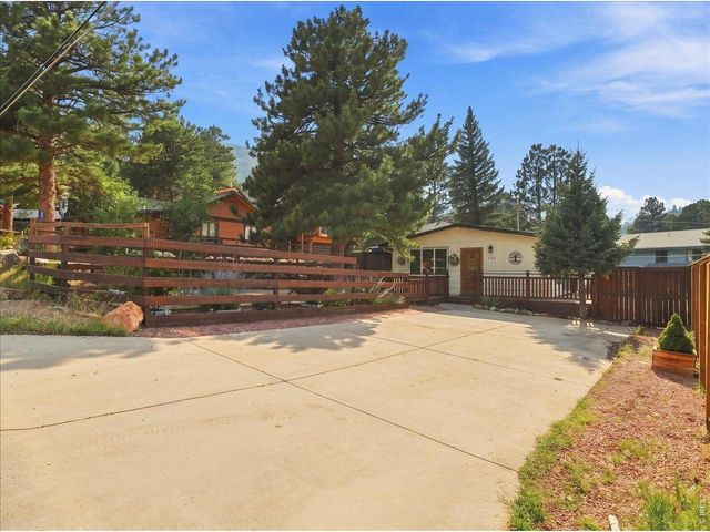 435 Columbine Ave, Estes Park, CO 80517