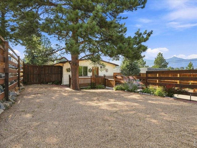 435 Columbine Ave, Estes Park, CO 80517