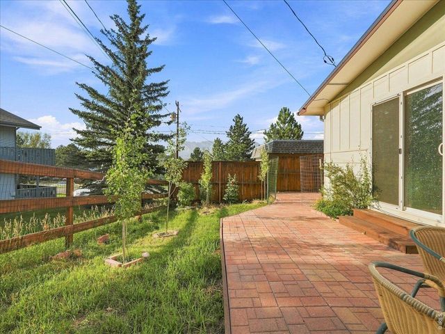 435 Columbine Ave, Estes Park, CO 80517