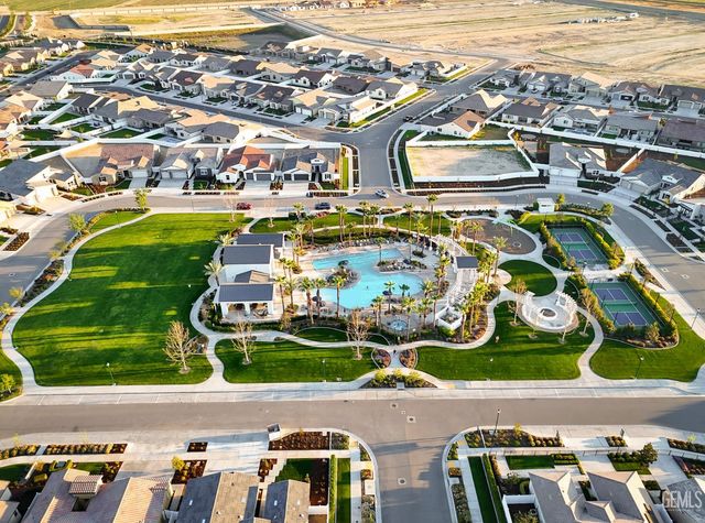 15008 Pemberley Passage Avenue, Bakersfield, CA 93311