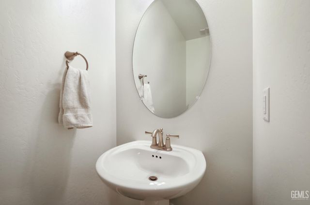 15008 Pemberley Passage Avenue, Bakersfield, CA 93311