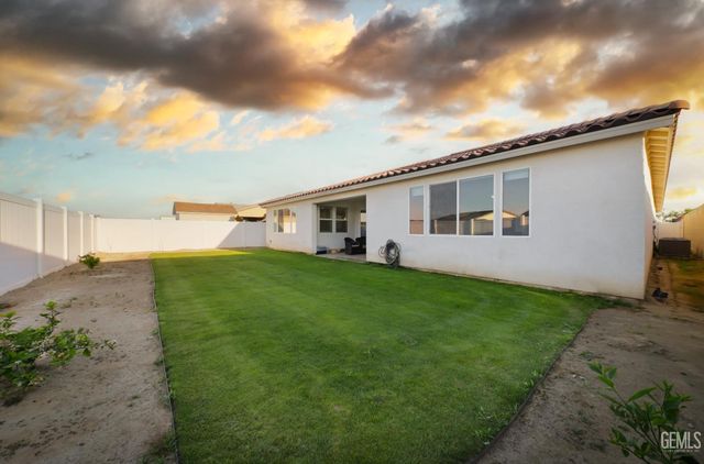 15008 Pemberley Passage Avenue, Bakersfield, CA 93311