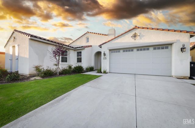 15008 Pemberley Passage Avenue, Bakersfield, CA 93311