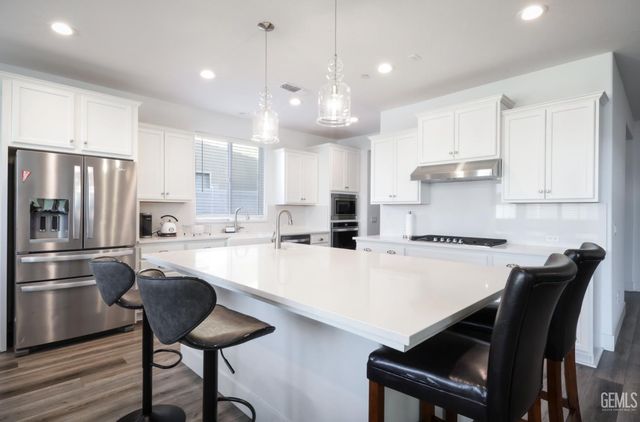 15008 Pemberley Passage Avenue, Bakersfield, CA 93311