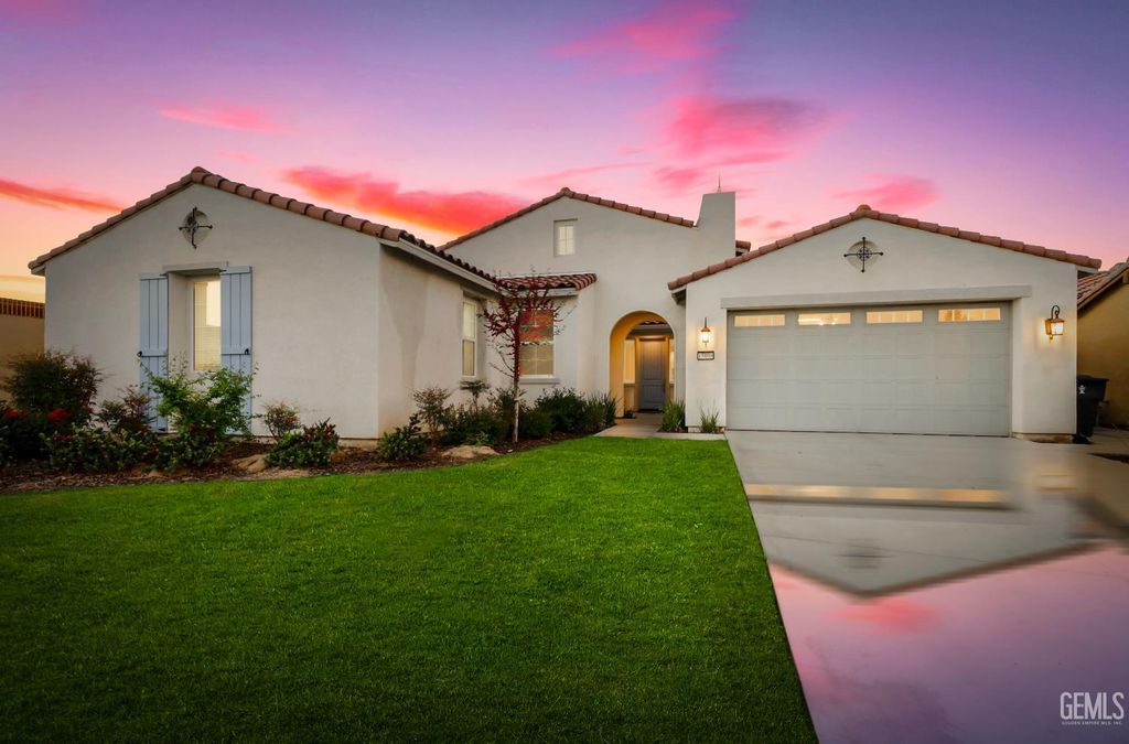 15008 Pemberley Passage Avenue, Bakersfield, CA 93311