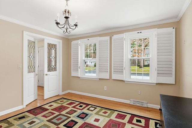 330 Merriweather Dr, Longmeadow, MA 01106