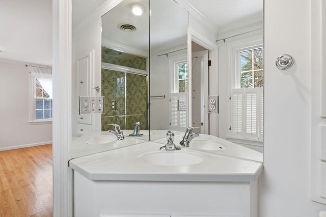 330 Merriweather Dr, Longmeadow, MA 01106