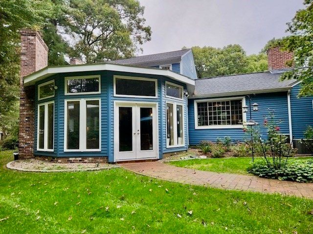 330 Merriweather Dr, Longmeadow, MA 01106