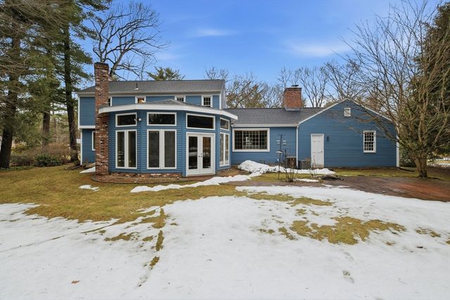 330 Merriweather Dr, Longmeadow, MA 01106