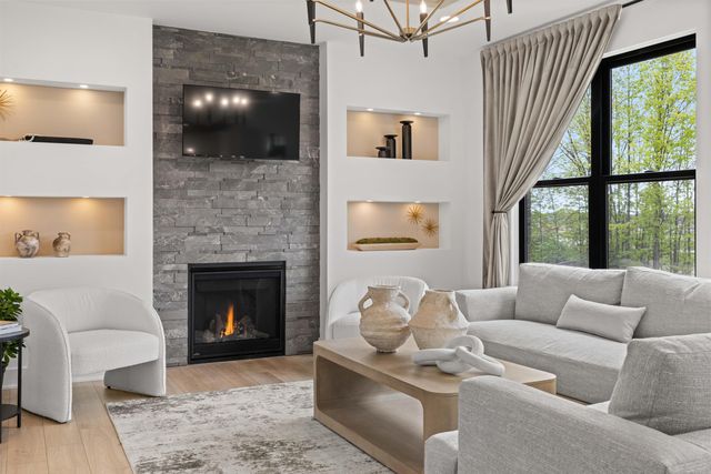 17924 Stallman Drive, Macomb Twp, MI 48042