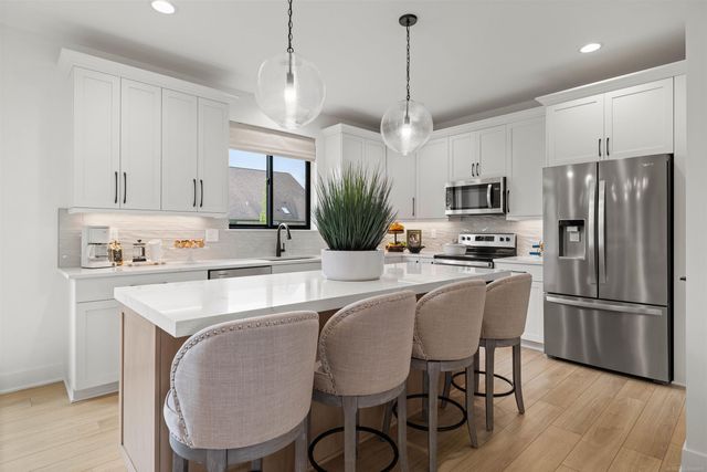 17924 Stallman Drive, Macomb Twp, MI 48042