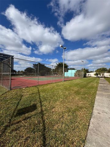 15600 NW 7th Avenue 501, Miami, FL 33169