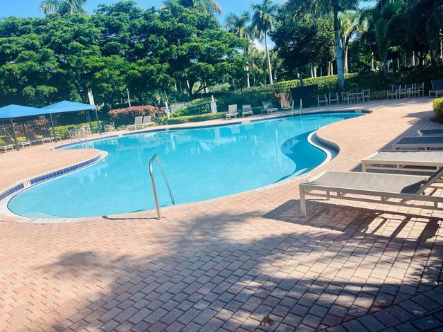 5200 Rising Comet Lane, Greenacres, FL 33463