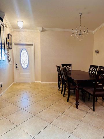 5200 Rising Comet Lane, Greenacres, FL 33463