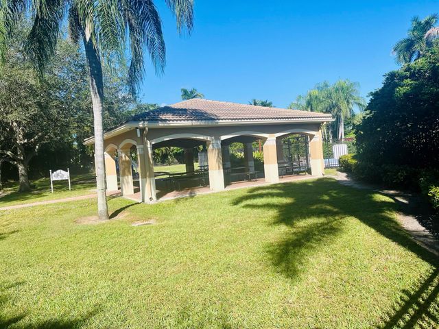 5200 Rising Comet Lane, Greenacres, FL 33463