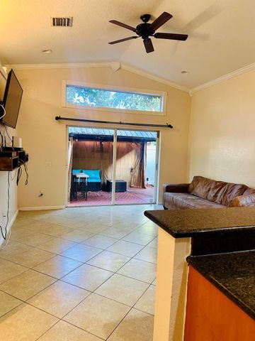 5200 Rising Comet Lane, Greenacres, FL 33463