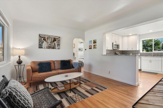 502 GRACELAND Drive SE, Albuquerque, NM 87108