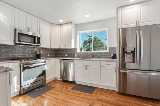 502 GRACELAND Drive SE, Albuquerque, NM 87108