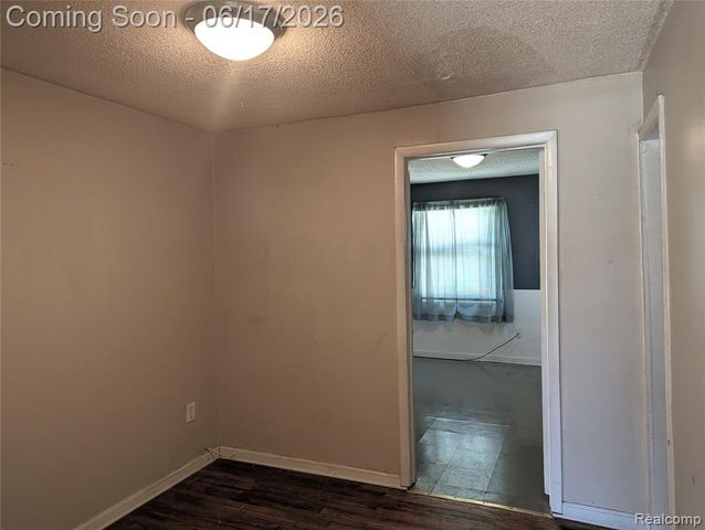 35054 Glen Street, Westland, MI 48186