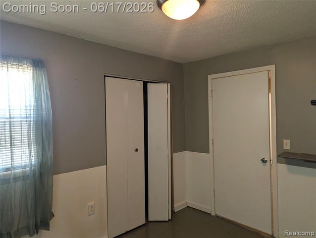 35054 Glen Street, Westland, MI 48186