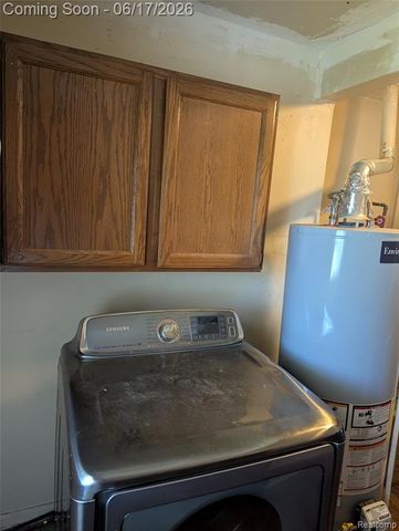35054 Glen Street, Westland, MI 48186