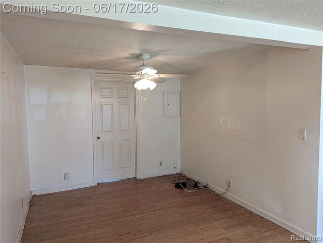 35054 Glen Street, Westland, MI 48186
