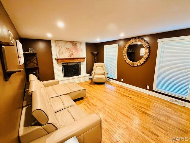 9119 Wedgewood Drive, Fairview Heights, IL 62208