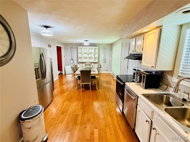 9119 Wedgewood Drive, Fairview Heights, IL 62208