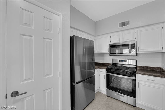 10245 South Maryland Parkway 121, Las Vegas, NV 89183