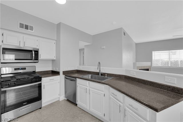 10245 South Maryland Parkway 121, Las Vegas, NV 89183