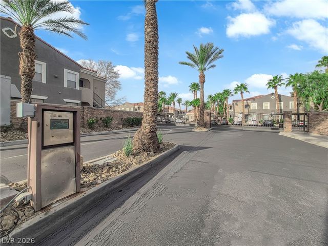 10245 South Maryland Parkway 121, Las Vegas, NV 89183