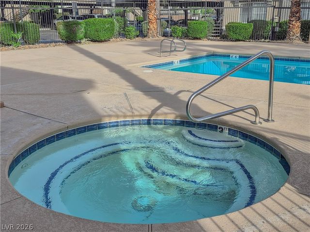 10245 South Maryland Parkway 121, Las Vegas, NV 89183